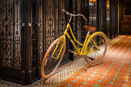 Staypineapple, An Iconic Hotel, The Loop - Image 12