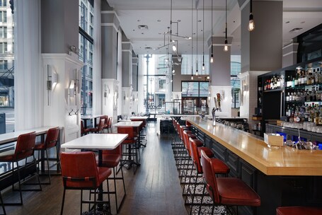 Staypineapple, An Iconic Hotel, The Loop - Image 4