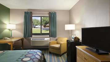 In-room safe, free WiFi, bed sheets