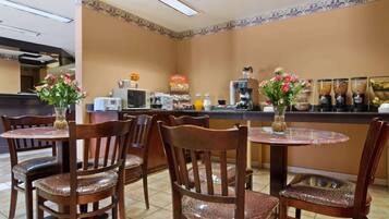 Free daily continental breakfast