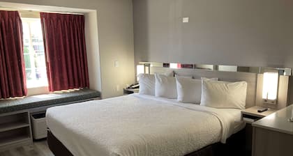 Microtel Inn & Suites by Wyndham Clarksville