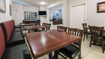 Café da manhã continental grátis todos os dias