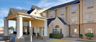 Microtel Inn & Suites by Wyndham Scott/Lafayette