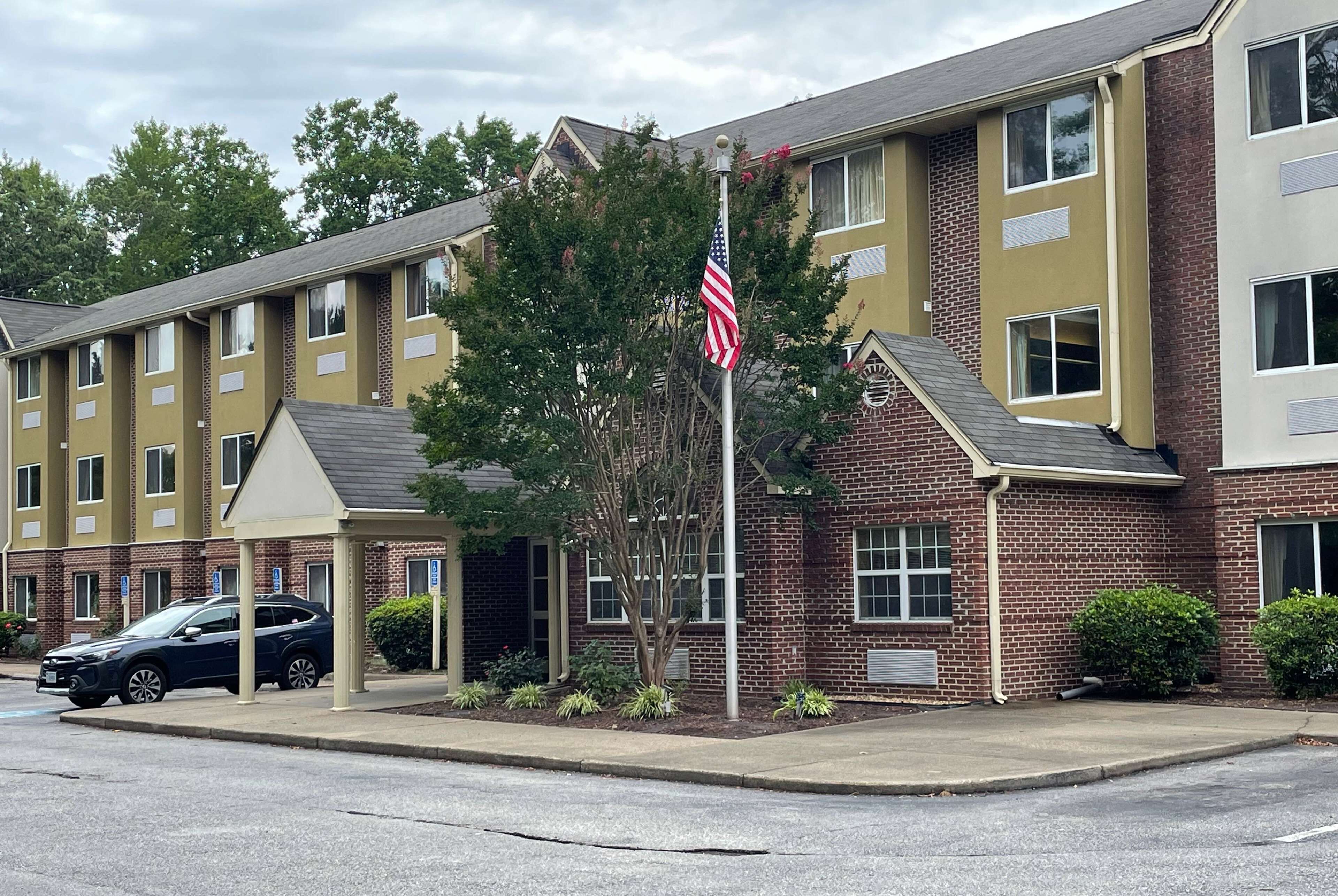 المنشأة من الخارج