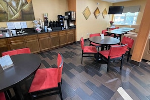 Free daily continental breakfast