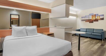 SureStay by Best Western Sacramento South Natomas