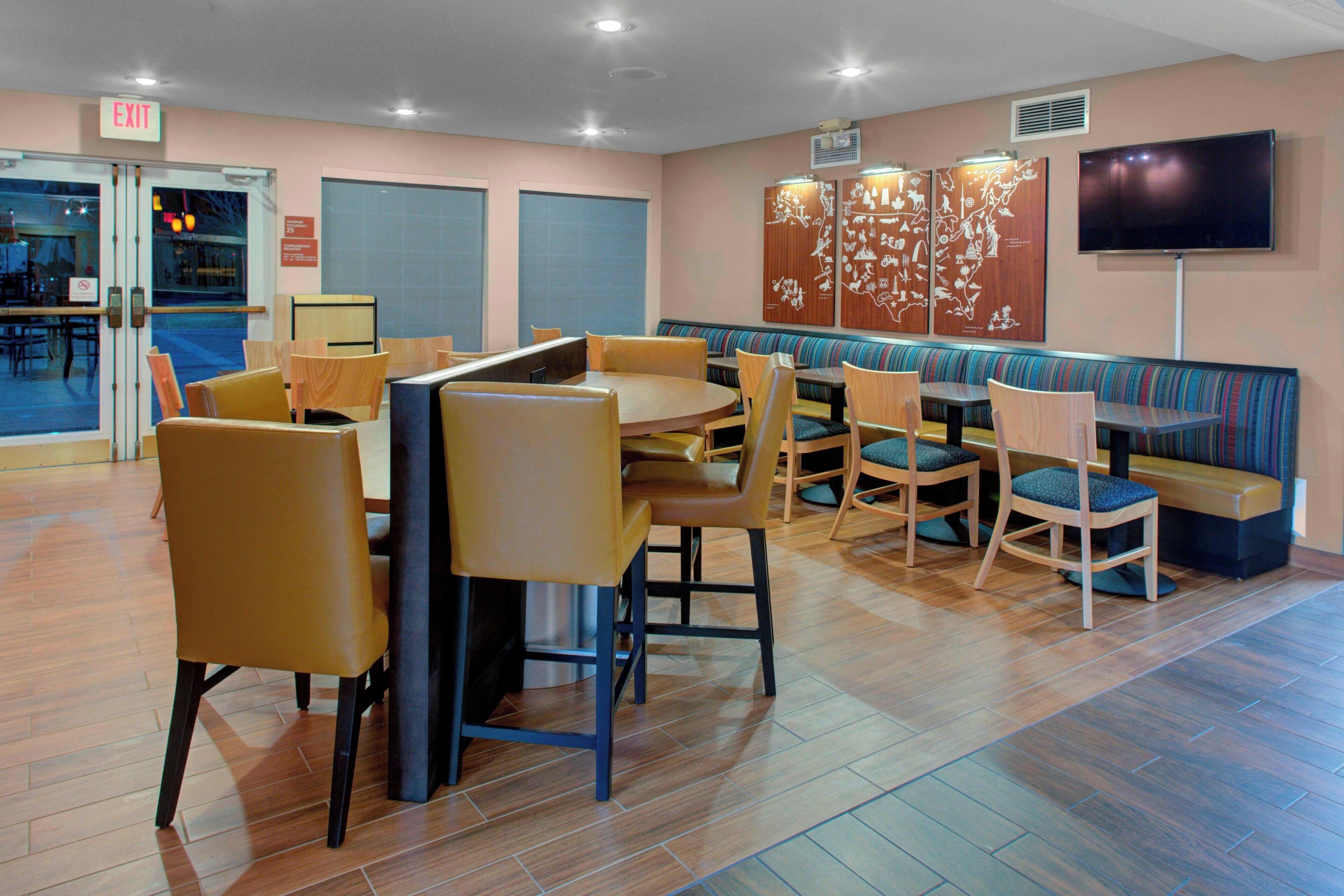 free daily self-service breakfast