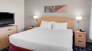 Allergitestade sÀngklÀder, skrivbord och arbetsyta för laptop