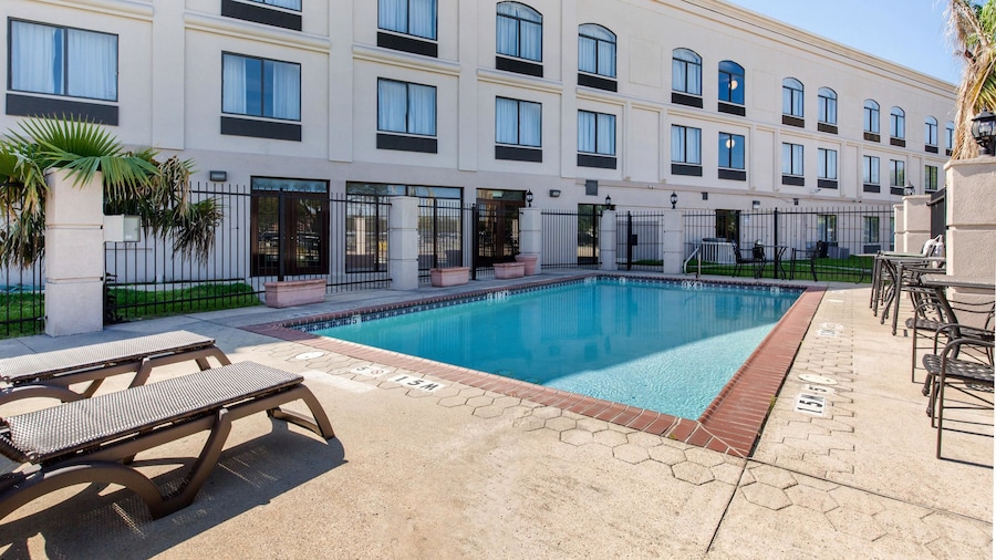 Comfort Inn & Suites SW Houston Sugarland