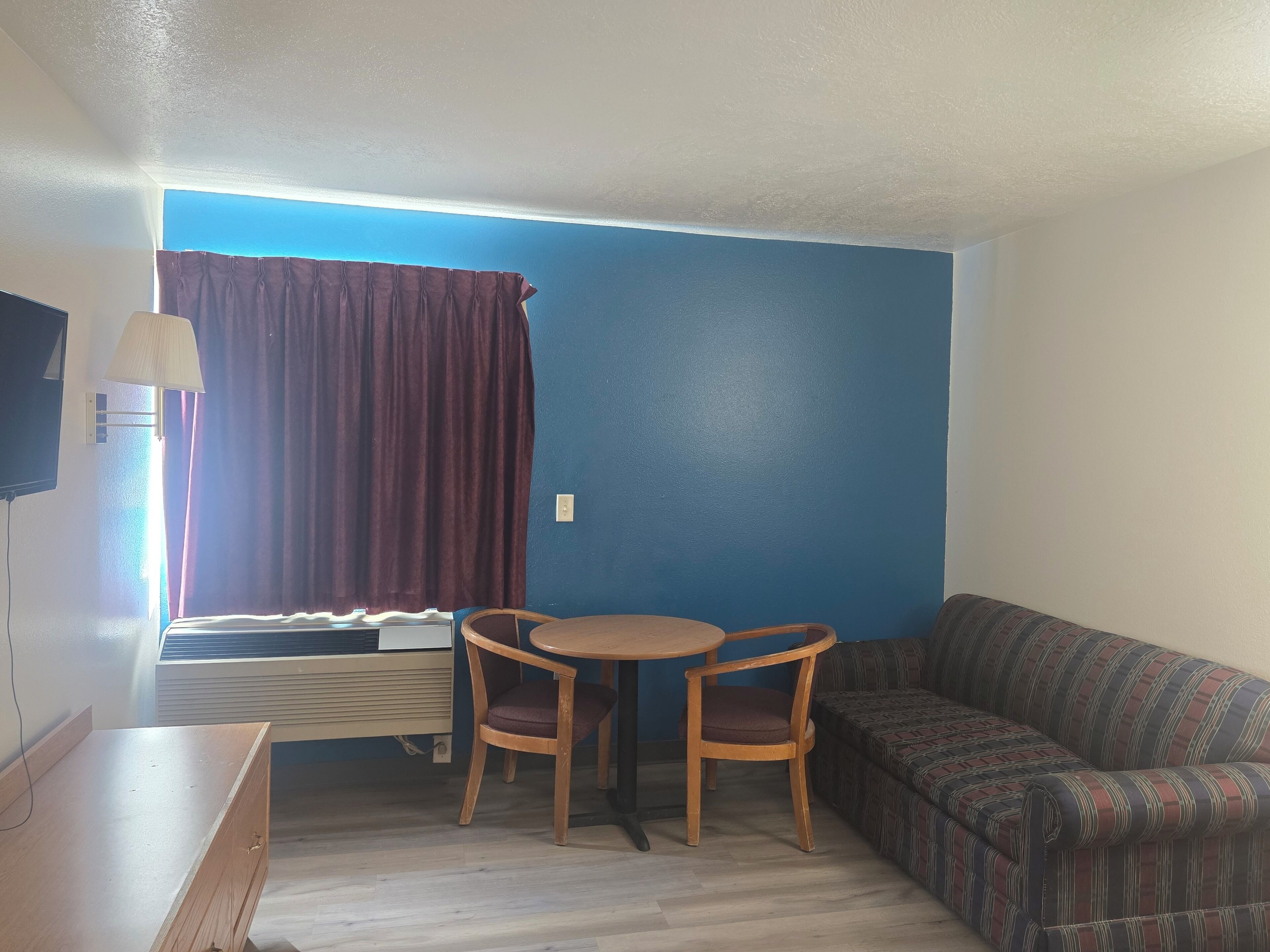 مكتب ومكواة/لوح كي وأسرّة قابلة للطي وواي فاي مجانًا