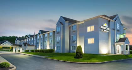 Microtel Inn & Suites by Wyndham Pittsburgh Airport