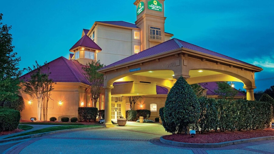 La Quinta Inn & Suites by Wyndham Winston-Salem