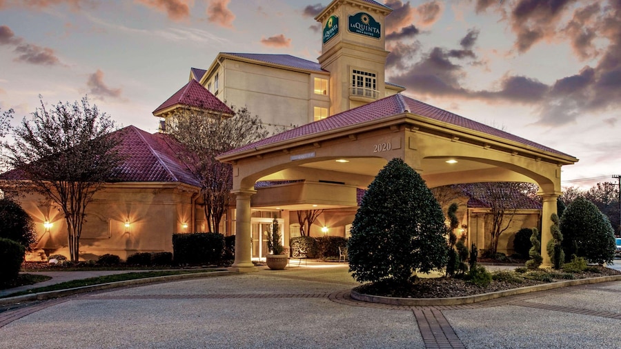 La Quinta Inn & Suites by Wyndham Winston-Salem