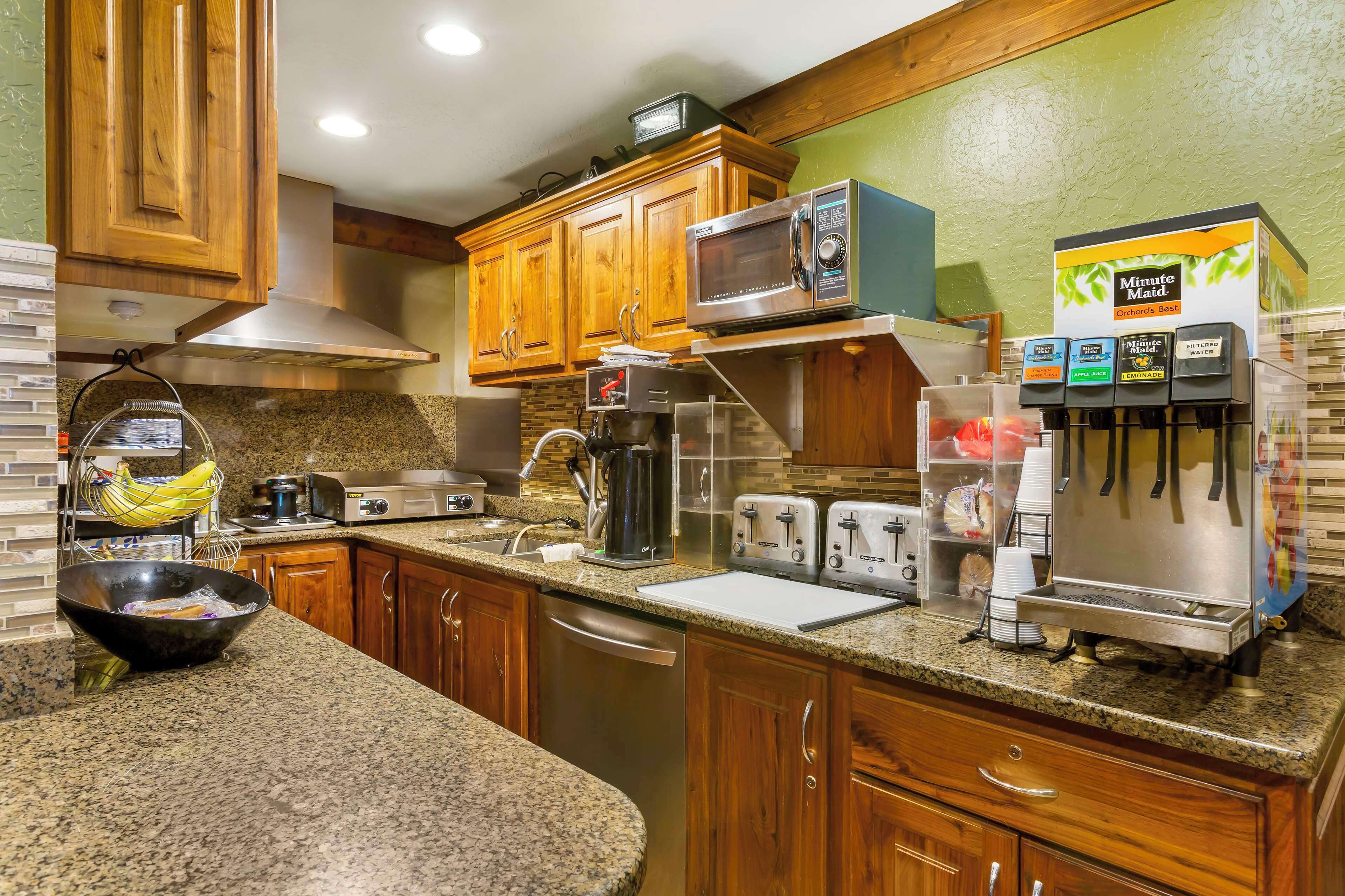 free continental breakfast