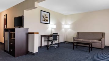 1 bedroom, premium bedding, pillow-top beds, desk