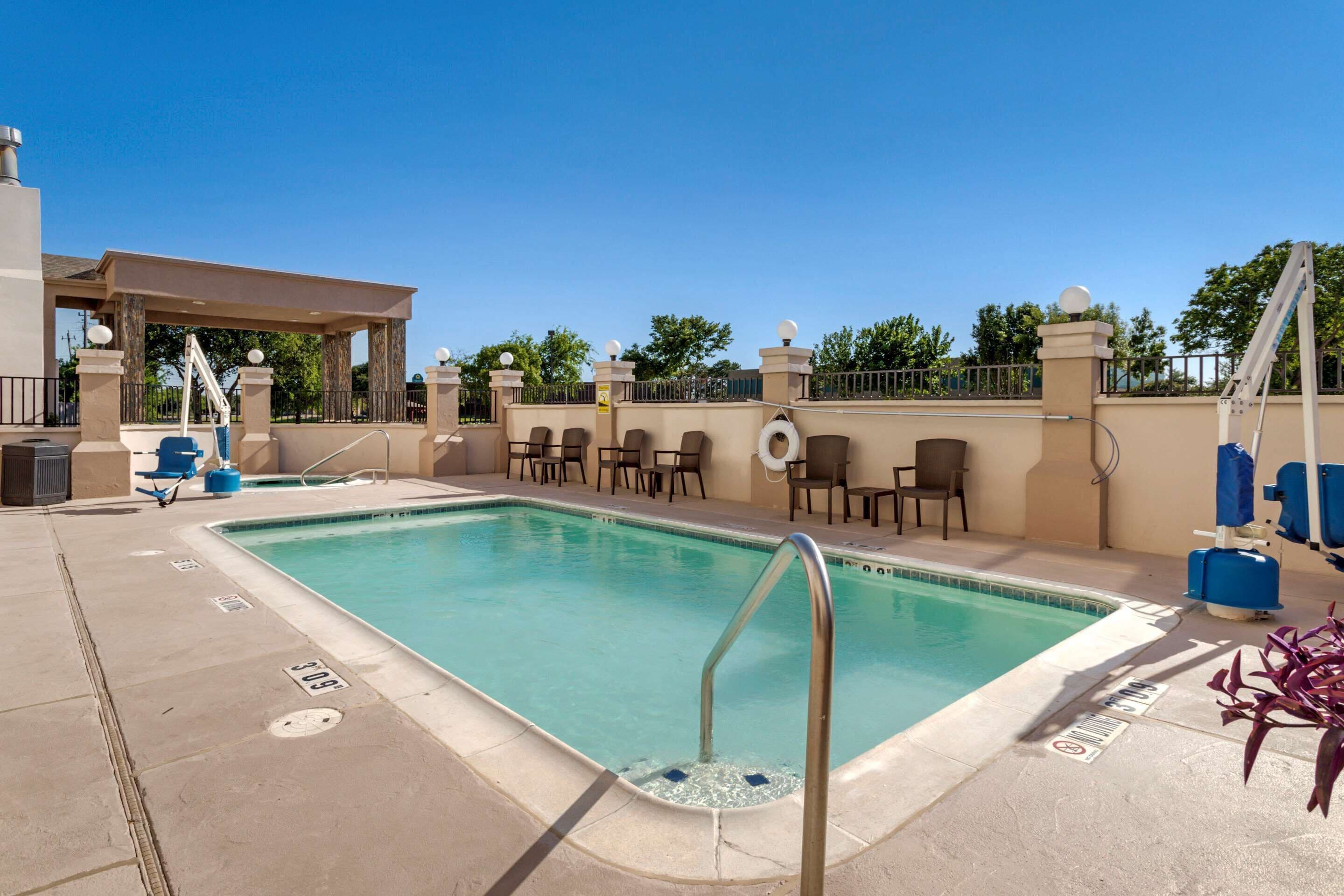 outdoor pool, pool loungers