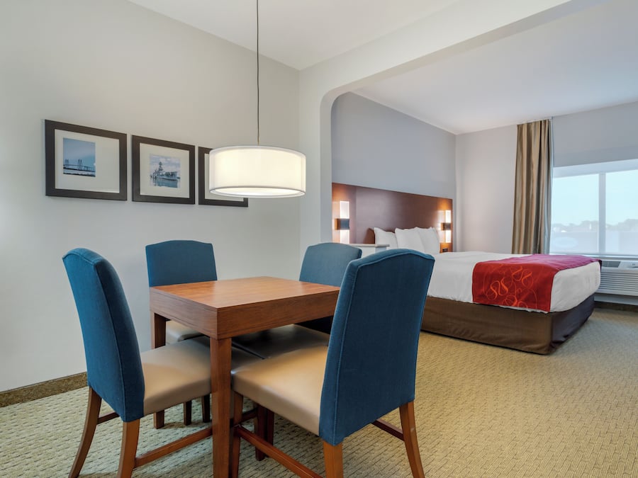 Suite, 1 King Bed, Non Smoking