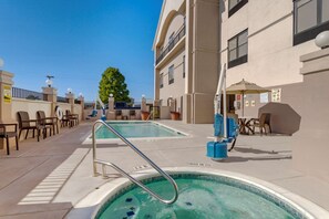 Outdoor pool, pool loungers