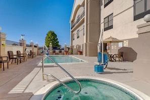 Outdoor pool, pool loungers