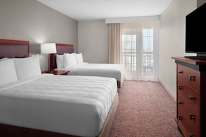 Premium bedding, in-room safe, desk, iron/ironing board