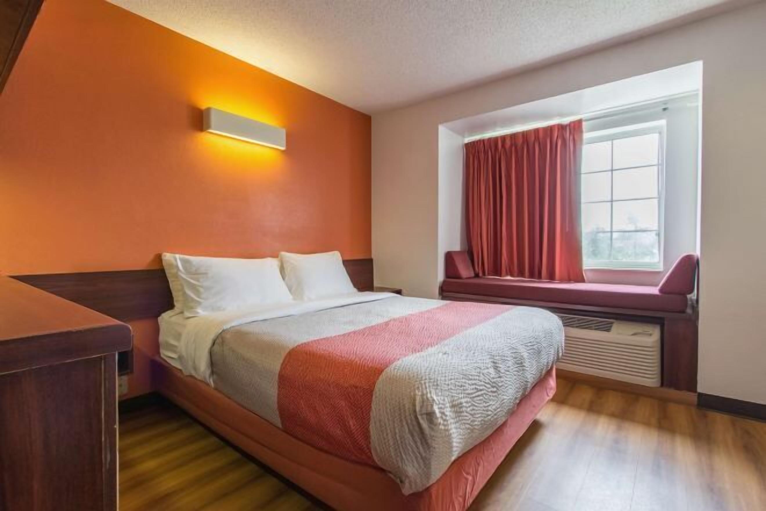 Individueel gemeubileerd, een bureau, gratis wifi, beddengoed