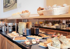 Desayuno buffet todos los días (con cargo)