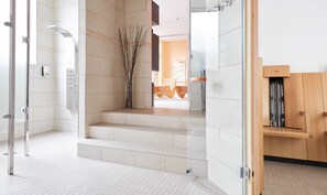 Sauna, steam room