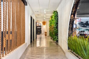Lobby - Riverwalk Plaza (San Antonio)
