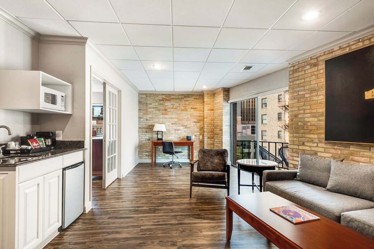 Presidential Suite | 1 bedroom, premium bedding, in-room safe, blackout drapes