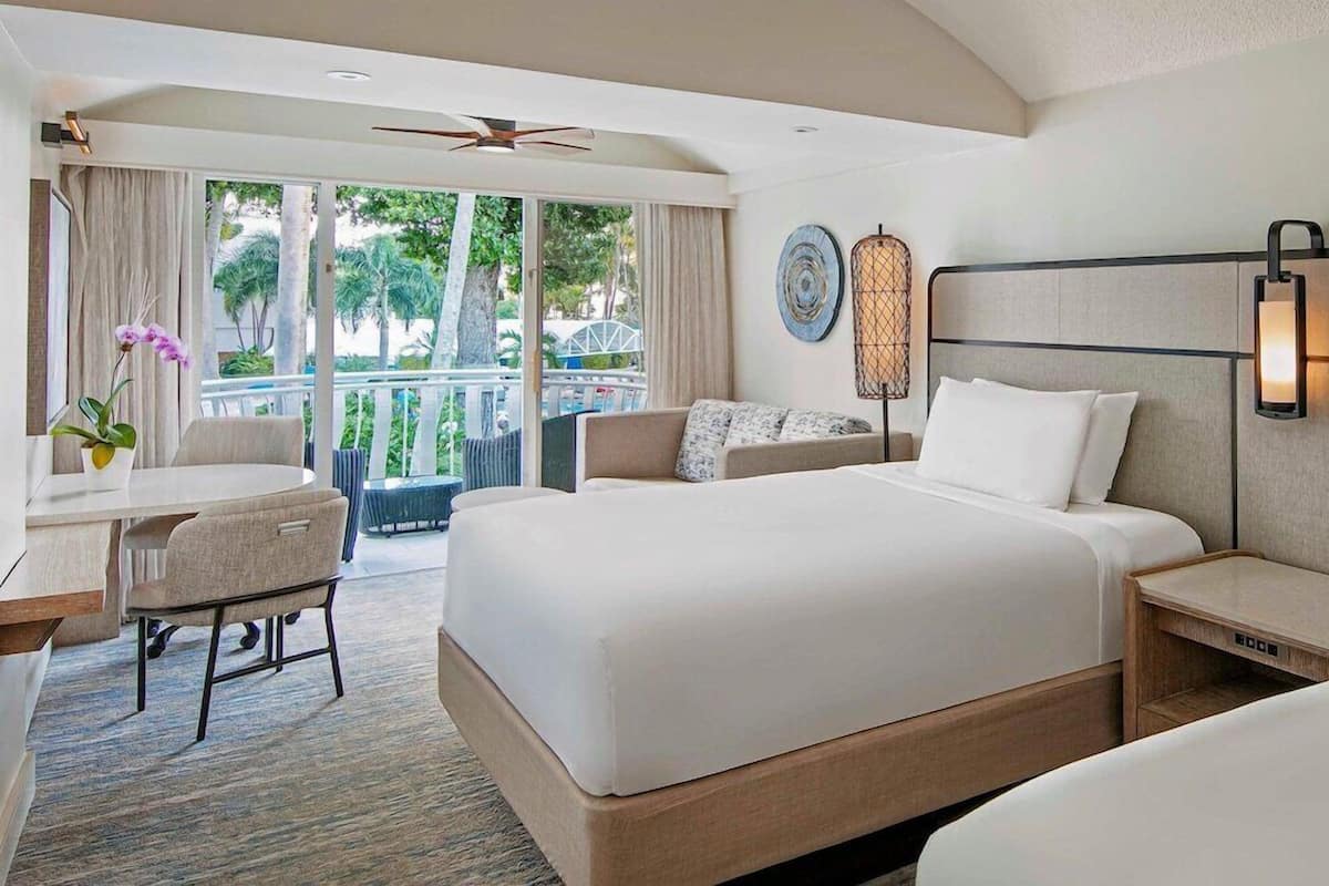 Hypo-allergenic bedding, in-room safe, individually decorated