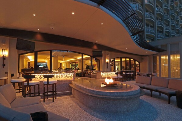 2 bars/lounges, 2 beach bars, swim-up bar, poolside bar