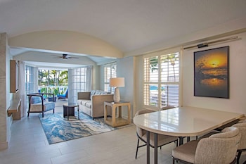 Club Suite, 1 King Bed, Balcony | Hypo-allergenic bedding, in-room safe, individually decorated at The Royal Sonesta San Juan