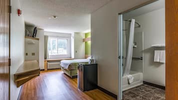 واي فاي مجانًا وملاءات أسرّة ومُنبهات