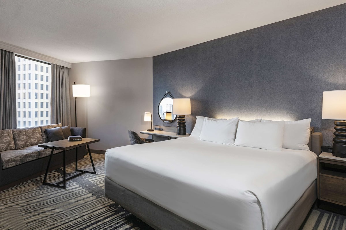 1 bedroom, premium bedding, in-room safe, desk