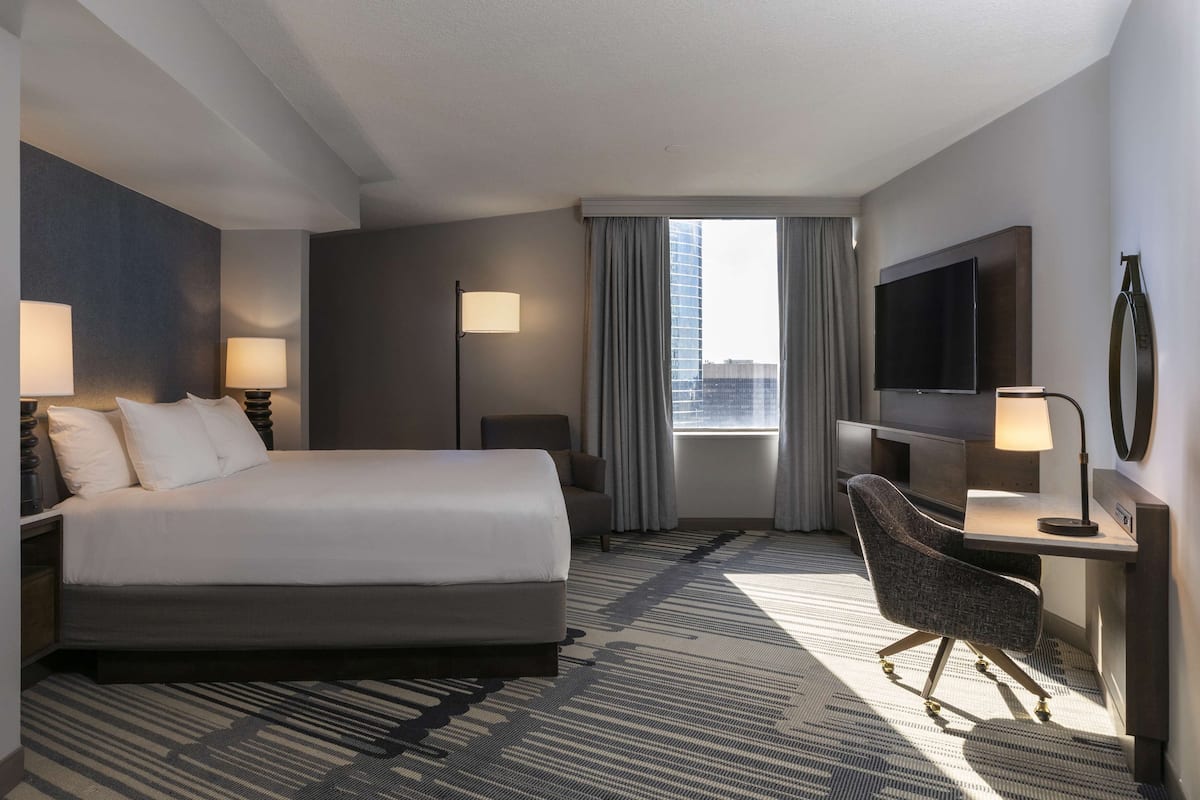 1 bedroom, premium bedding, in-room safe, desk