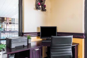Business center - Quality Inn Duncan Hwy 81 (Duncan)