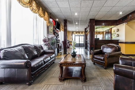 Lobby. Quality Inn Duncan Hwy 81