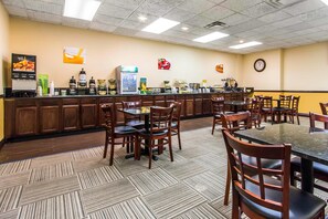 Free daily continental breakfast - Quality Inn Duncan Hwy 81 (Duncan)