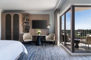 Egyptian cotton sheets, premium bedding, pillow-top beds, in-room safe - The Ritz-Carlton Dallas, Las Colinas (Irving)