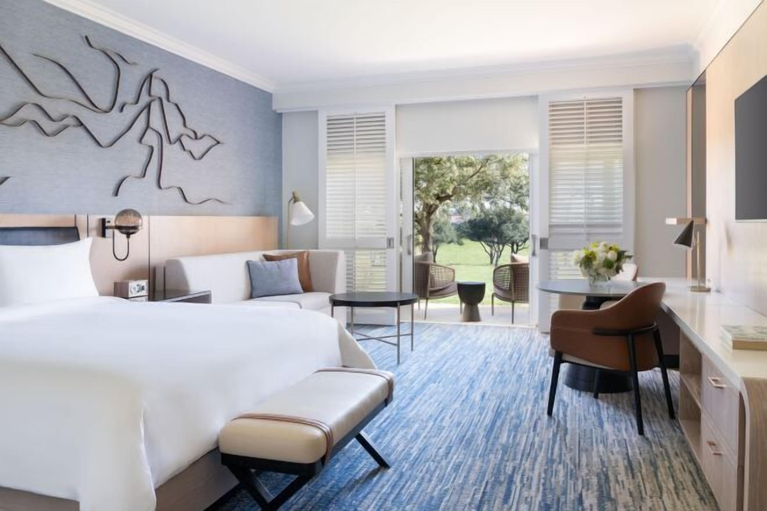 Egyptian cotton sheets, premium bedding, pillowtop beds, in-room safe