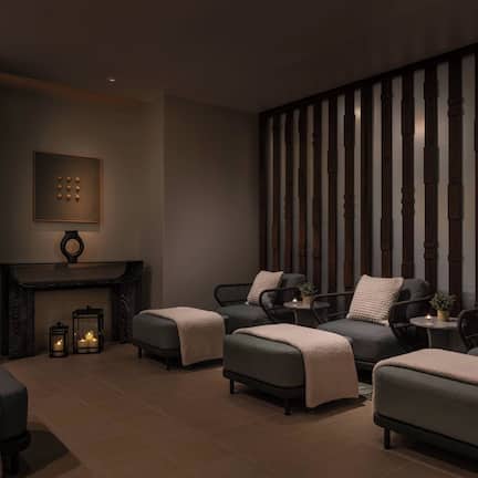 Couples treatment rooms, sauna, hot tub, steam room, body treatments