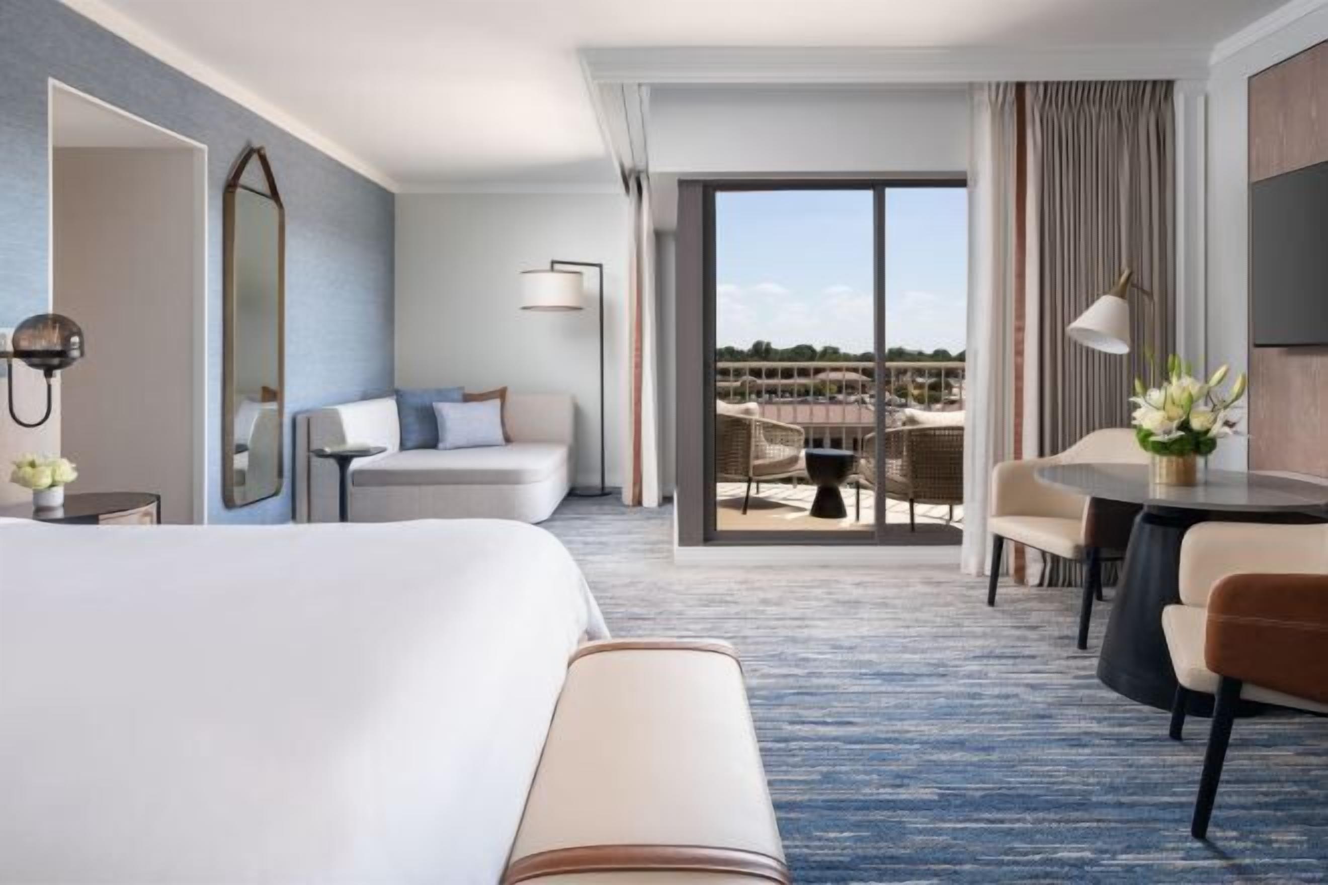 Egyptian cotton sheets, premium bedding, pillowtop beds, in-room safe