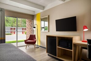 Zimmer, 1 King-Bett, Nichtraucher | Schreibtisch, kostenloses WLAN, Bettwäsche