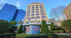 Front of property - Bayview Eden Melbourne (Melbourne)