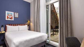 Room, 1 Double Bed, Balcony | Hypo-allergenic bedding, in-room safe, individually decorated