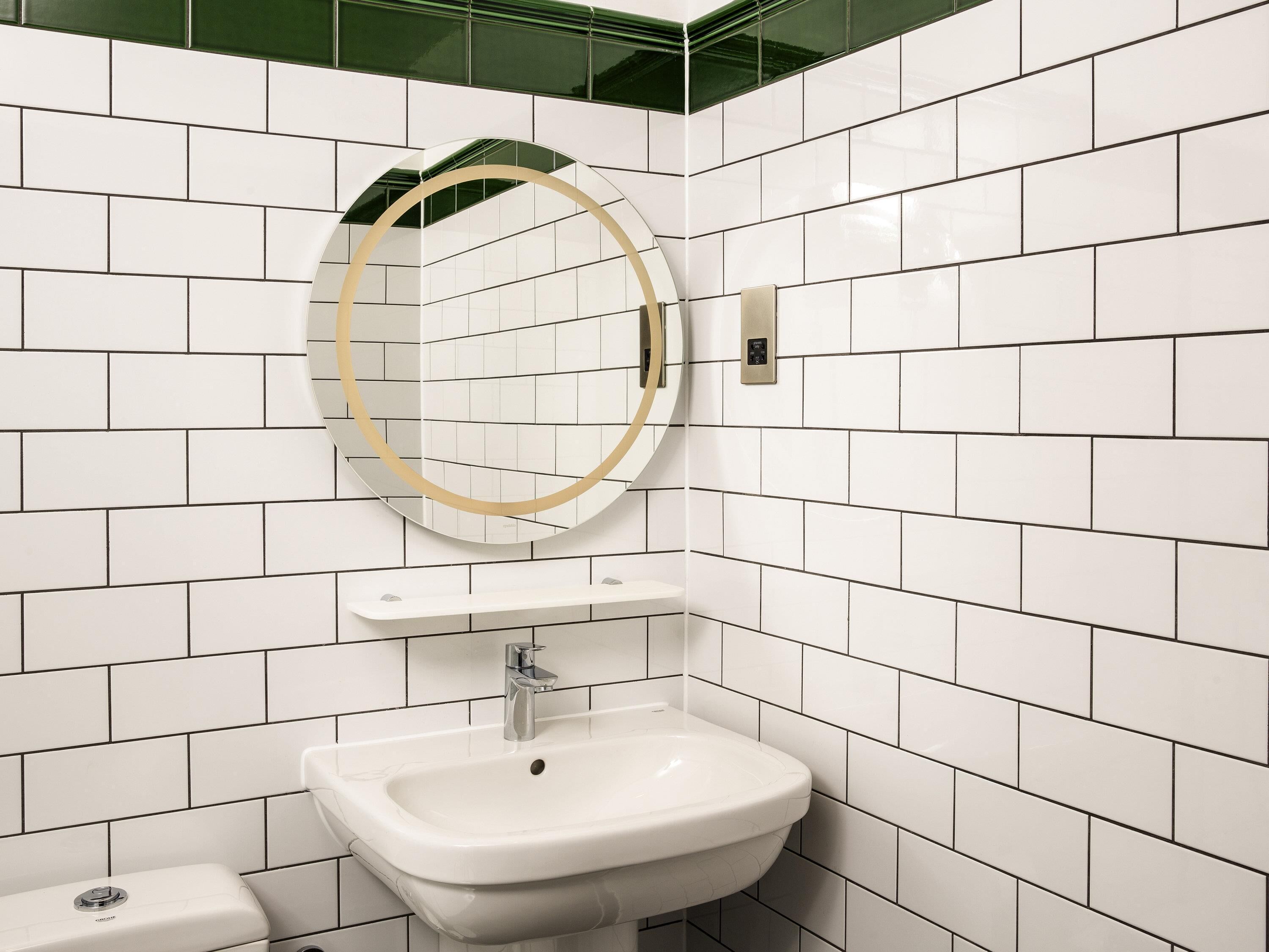 Photo - ibis Styles London Gloucester Road