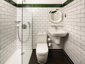 Literie hypoallergénique, coffres-forts dans les chambres