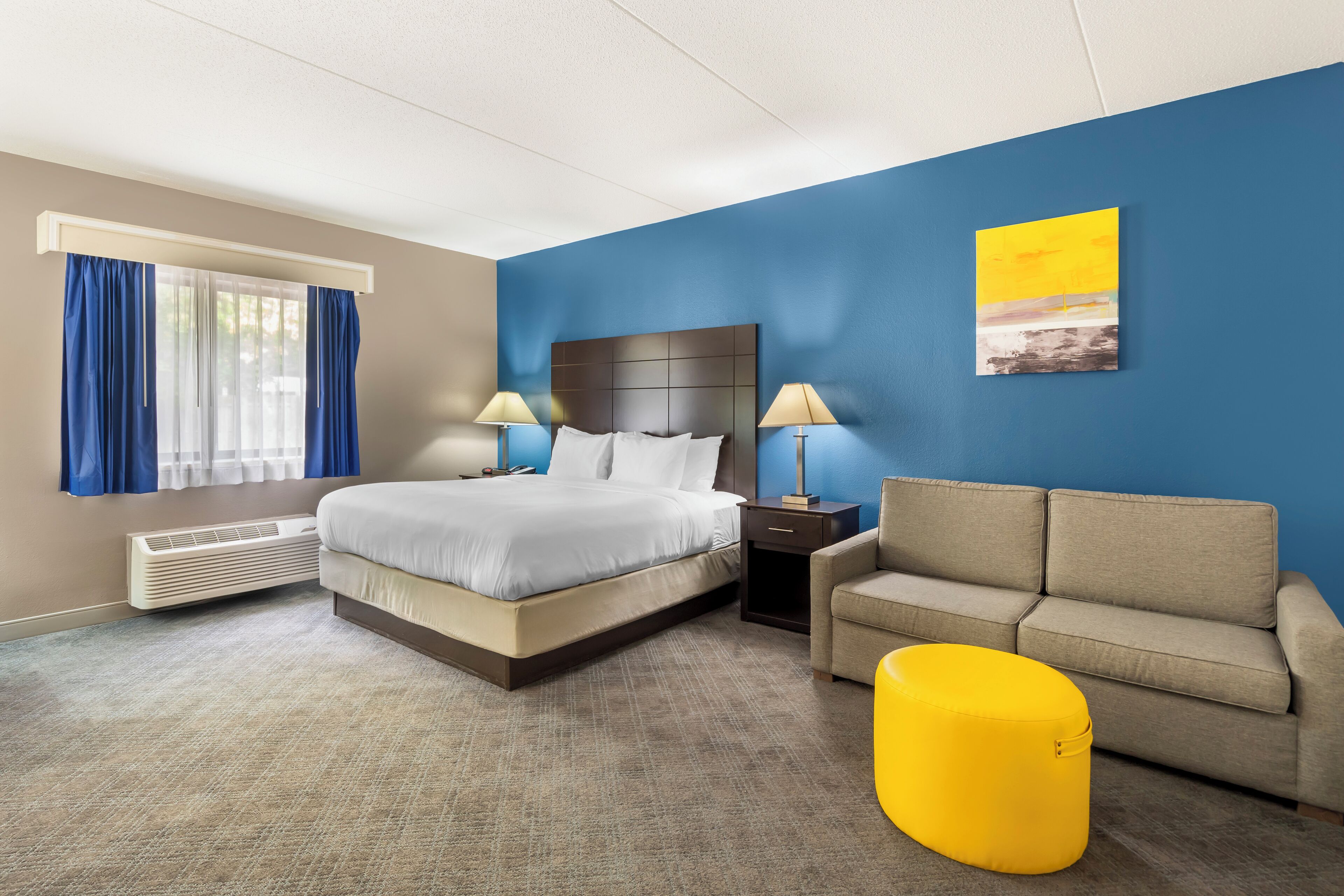 In-room safe, individually furnished, desk, laptop workspace