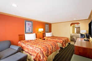 Desk, laptop workspace, blackout curtains, iron/ironing board - Knights Inn Port Charlotte (Port Charlotte)