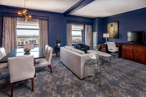 Suite, 1 King Bed, Non Smoking | Premium bedding, down duvets, pillow-top beds, desk